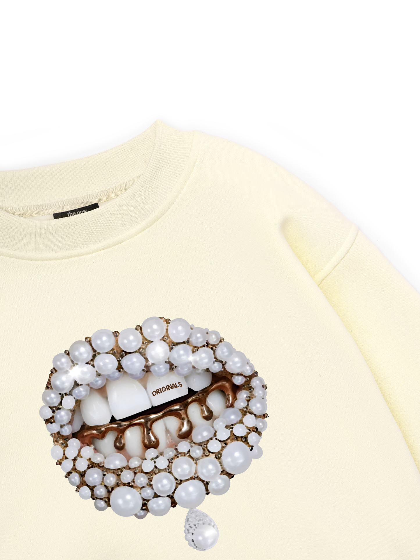 Art Pearl Lip Black Sweater