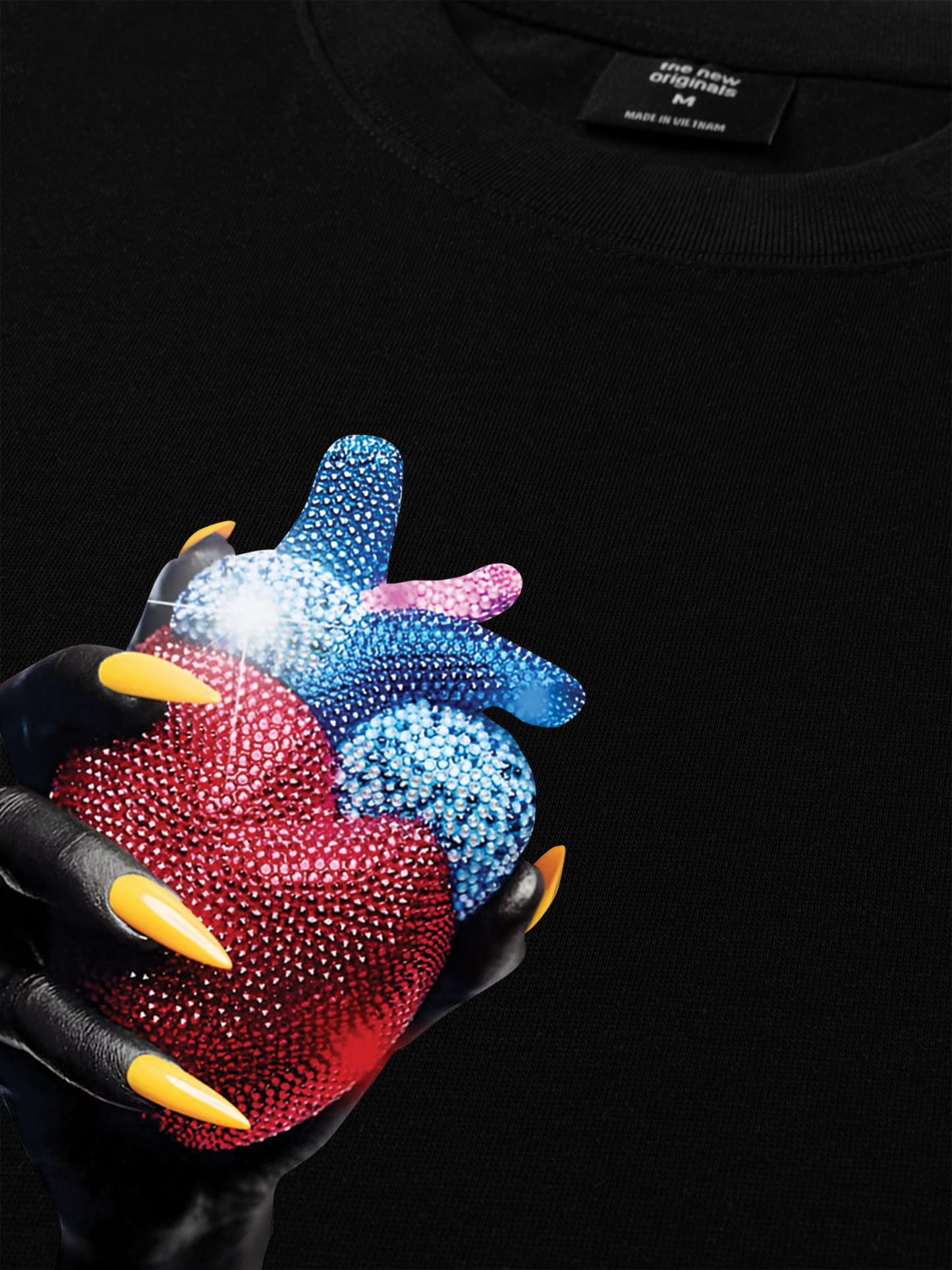 Áo Thun Relaxed Fit Handheld colorful rhinestone art heart