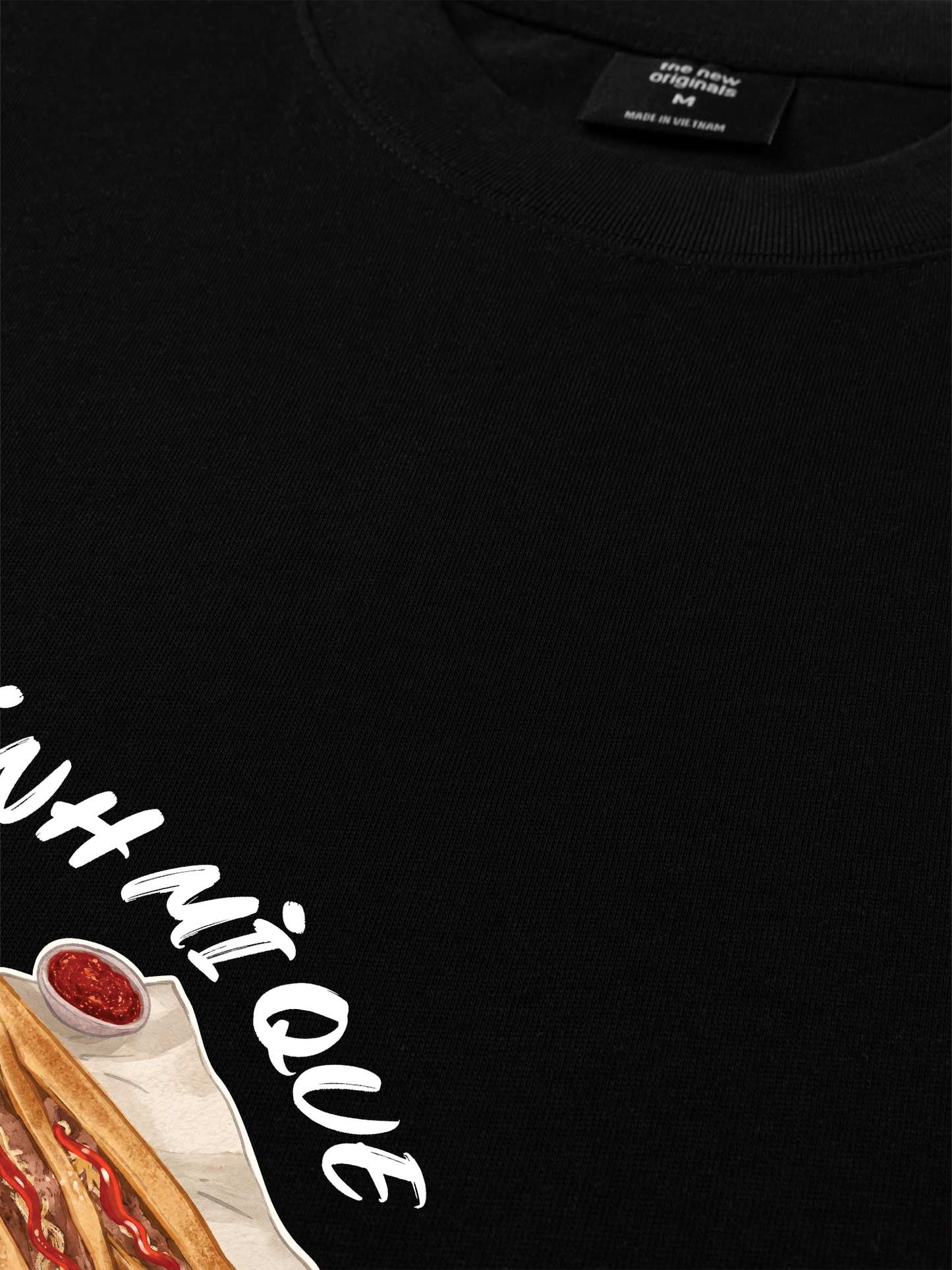 Áo Thun Relaxed Fit Bánh Mì Que Chấm Chí Chương