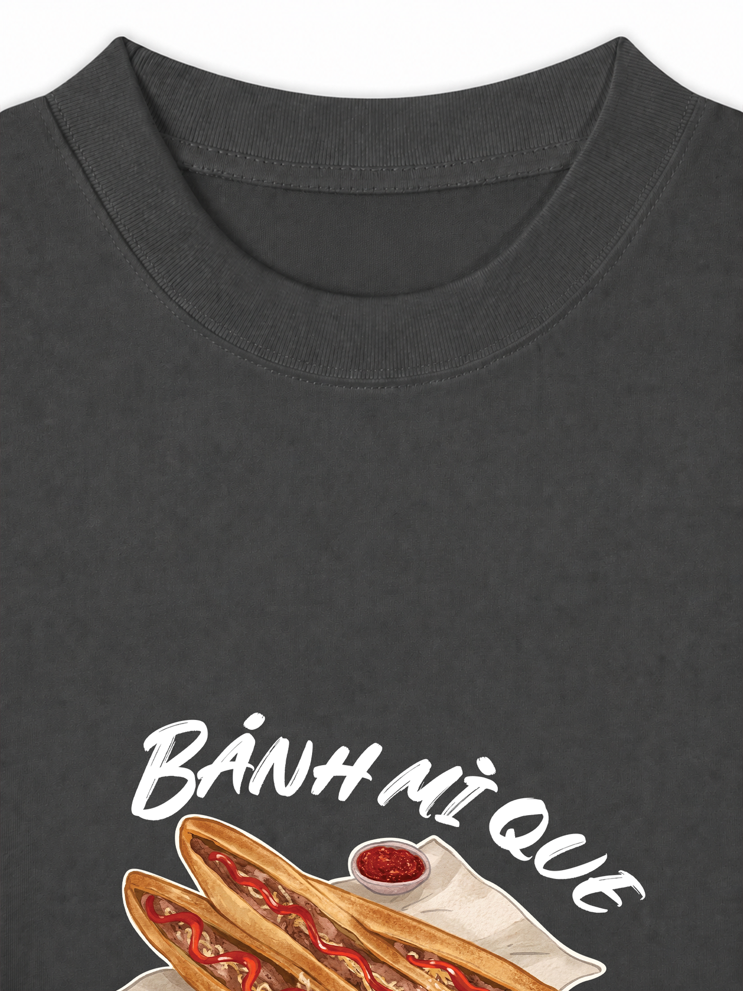 Áo Thun Relaxed Fit Bánh Mì Que Chấm Chí Chương