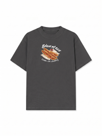 Áo Thun Relaxed Fit Bánh Mì Que Chấm Chí Chương