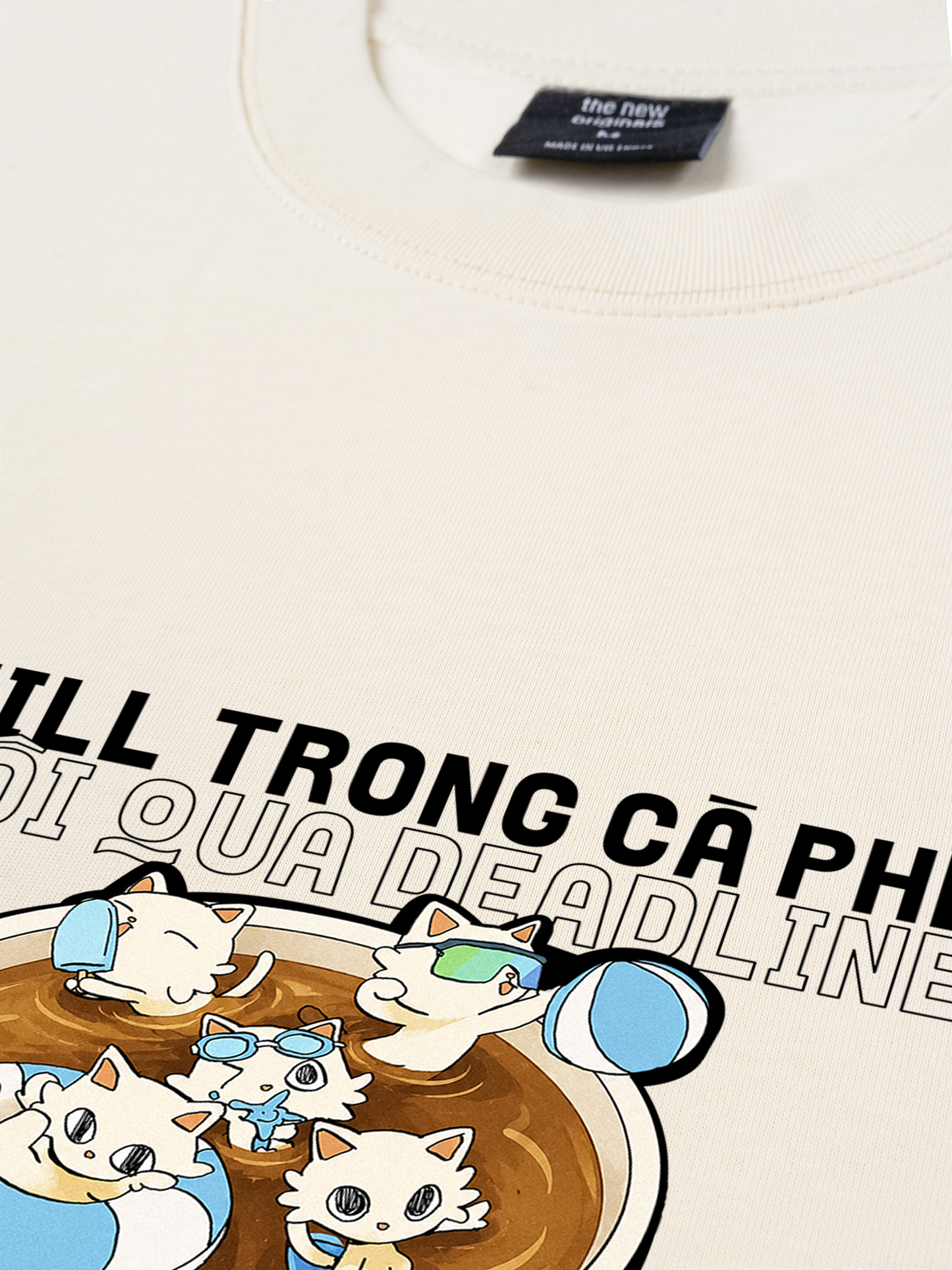 Áo Thun Relaxed Fit Hội Mèo Chill trong Cà Phê
