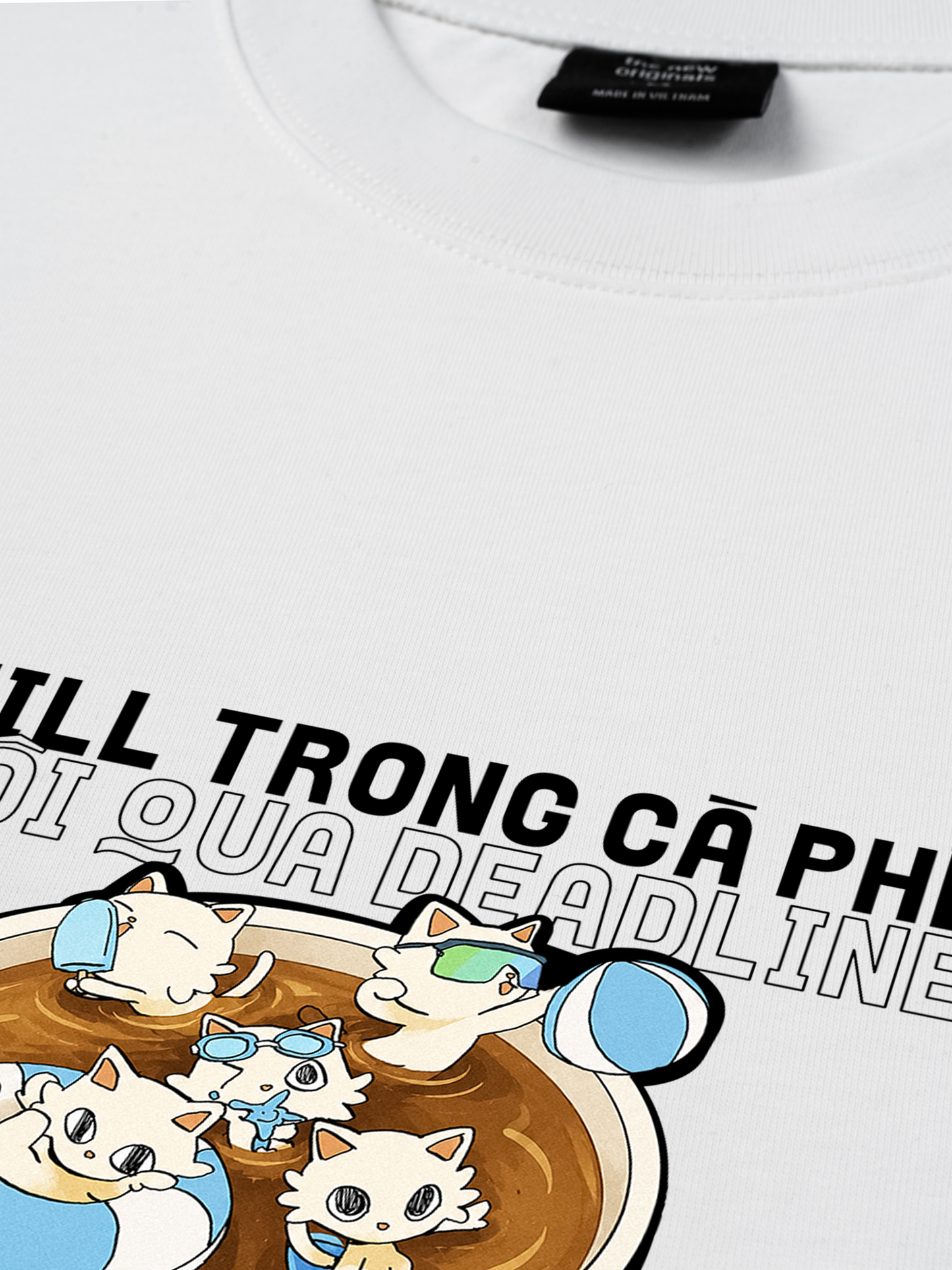 Áo Thun Relaxed Fit Hội Mèo Chill trong Cà Phê
