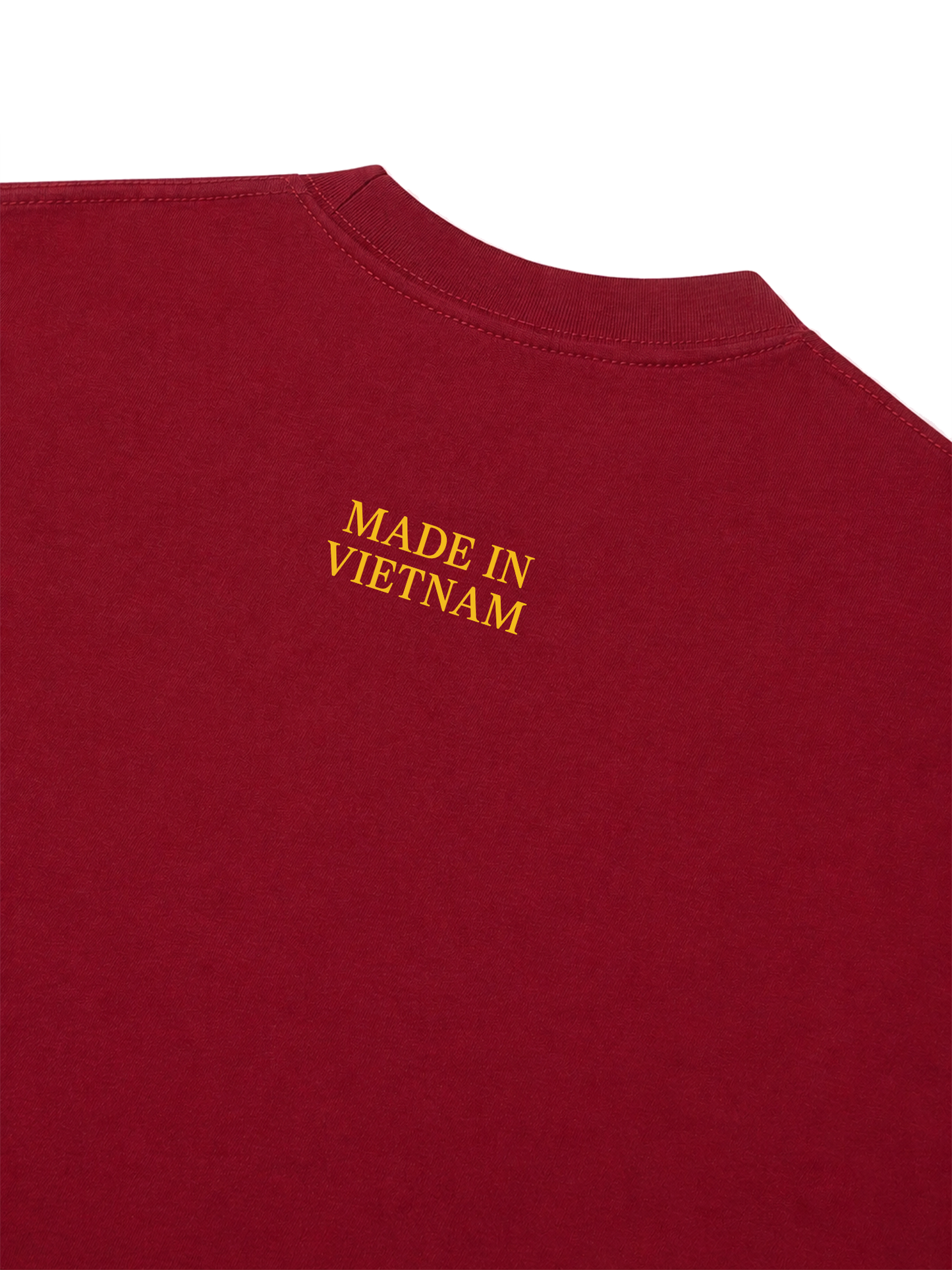 Áo Thun Relaxed Fit Tem Máu Đỏ Da Vàng