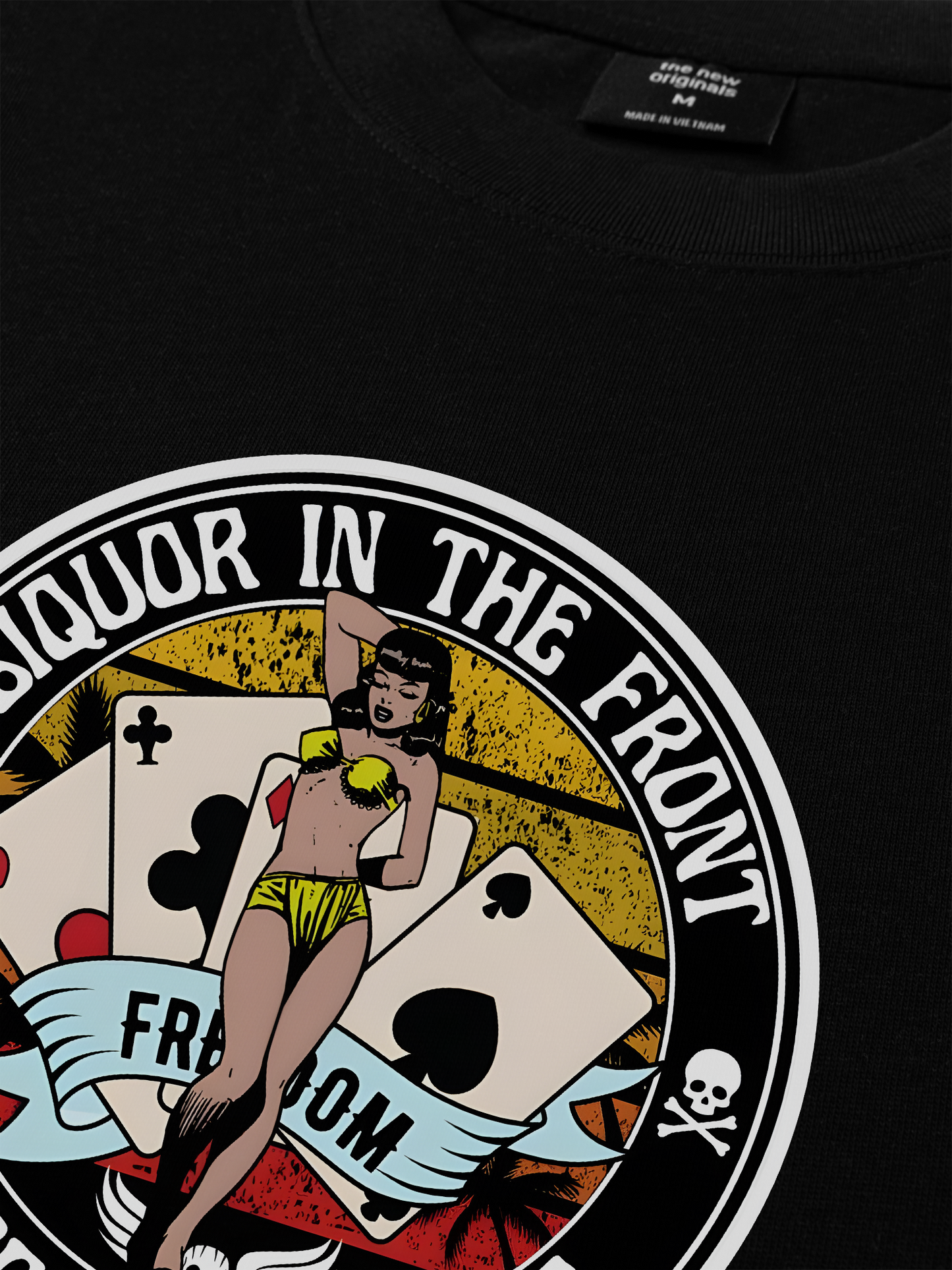 Áo Thun Relaxed Fit Lucky Liquor In The Front