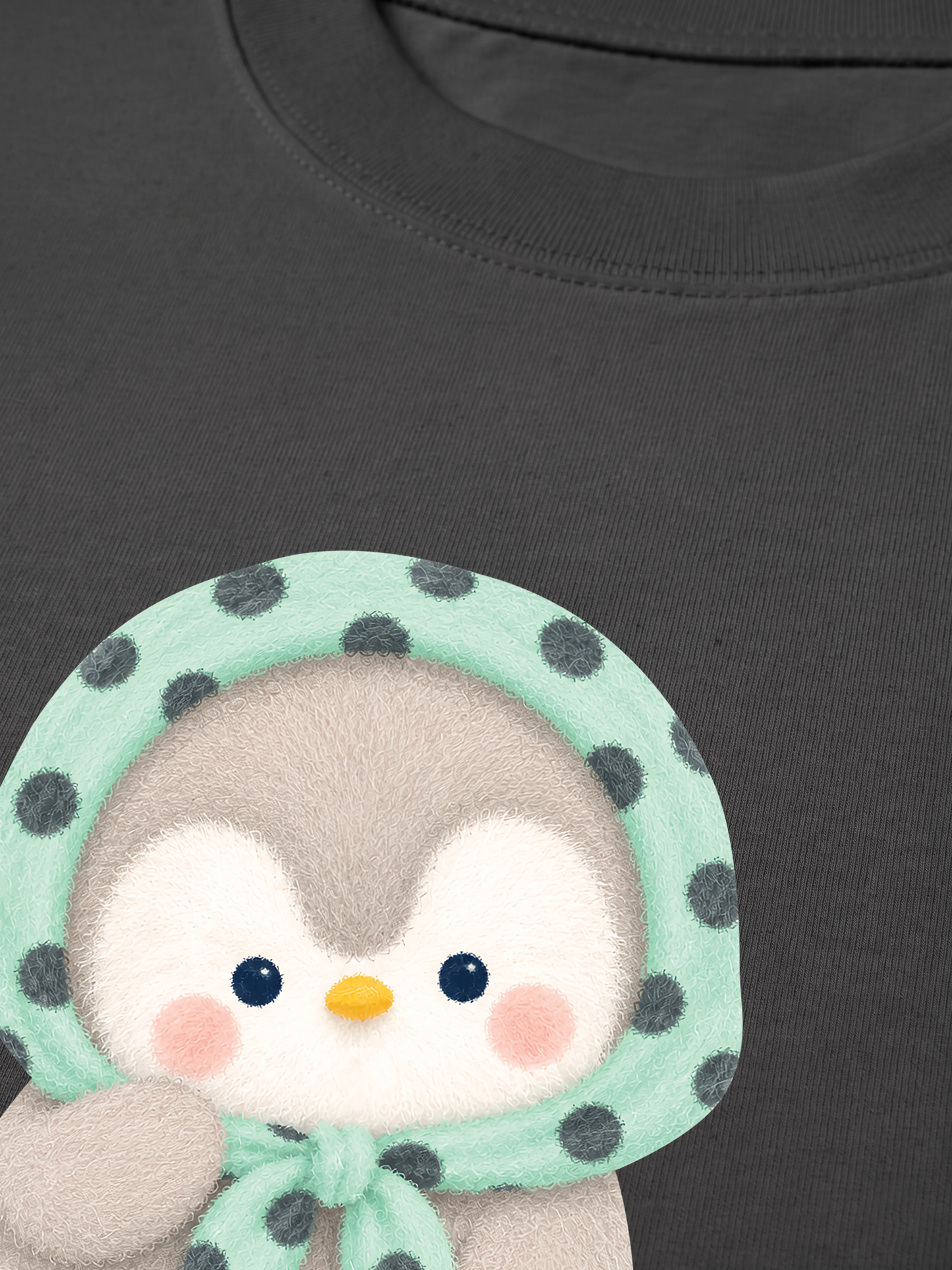 Áo Thun Relaxed Fit Penguin Babe