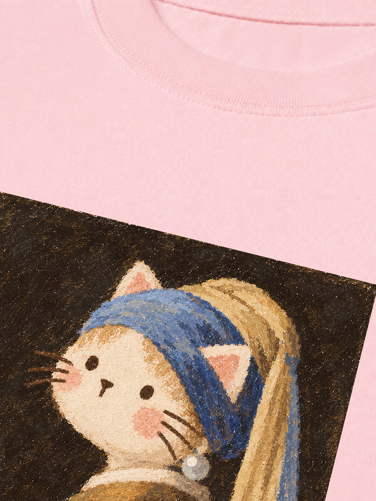 Áo Thun Relaxed Fit Cat with a Pearl Earring