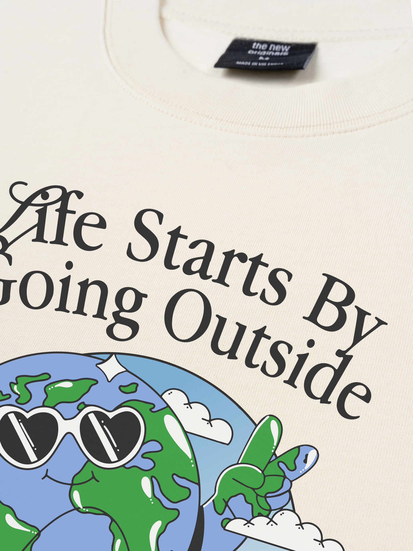 Áo Thun Relaxed Fit Be Bold Life Starts By Going Outside
