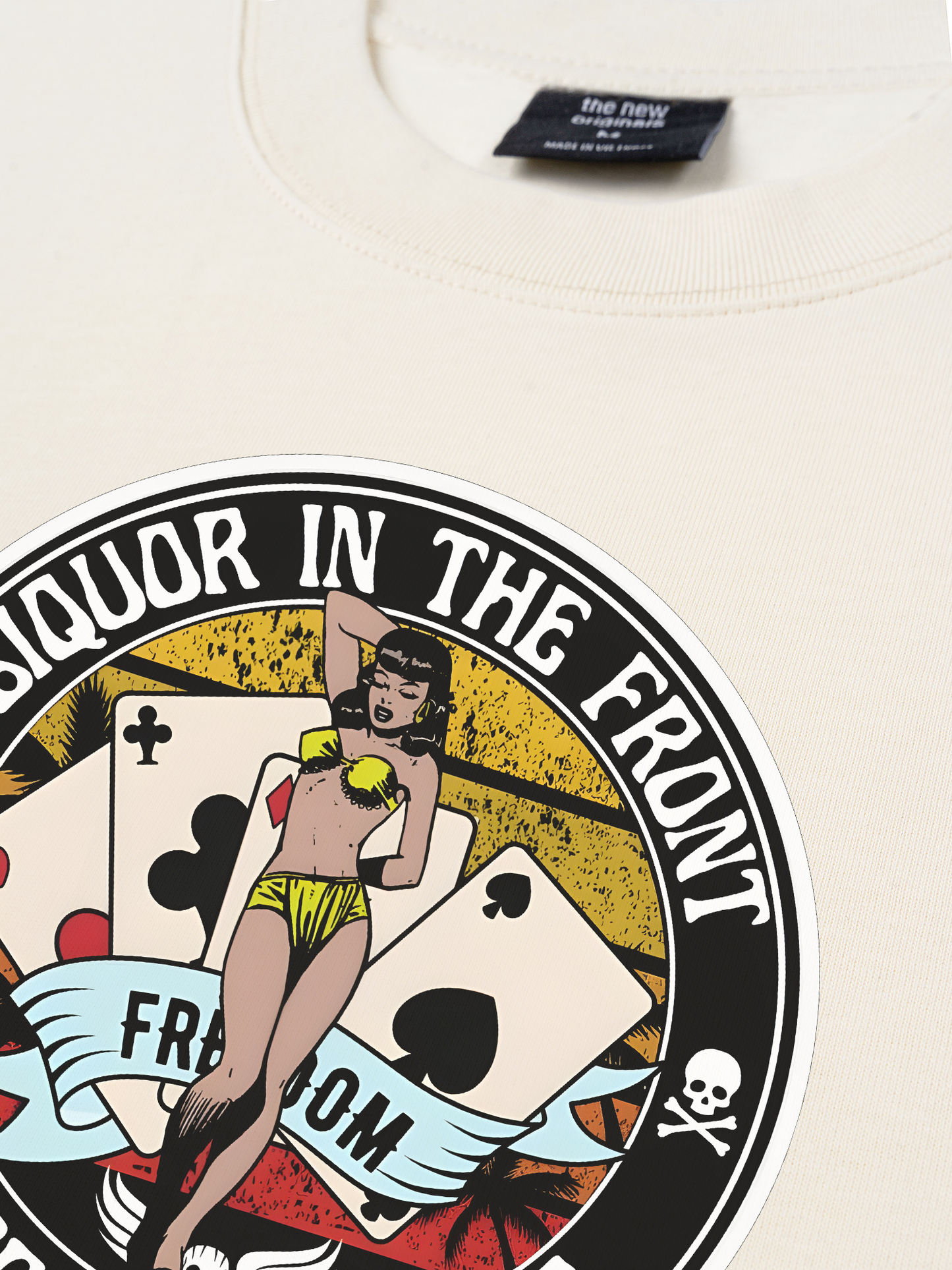 Áo Thun Relaxed Fit Lucky Liquor In The Front