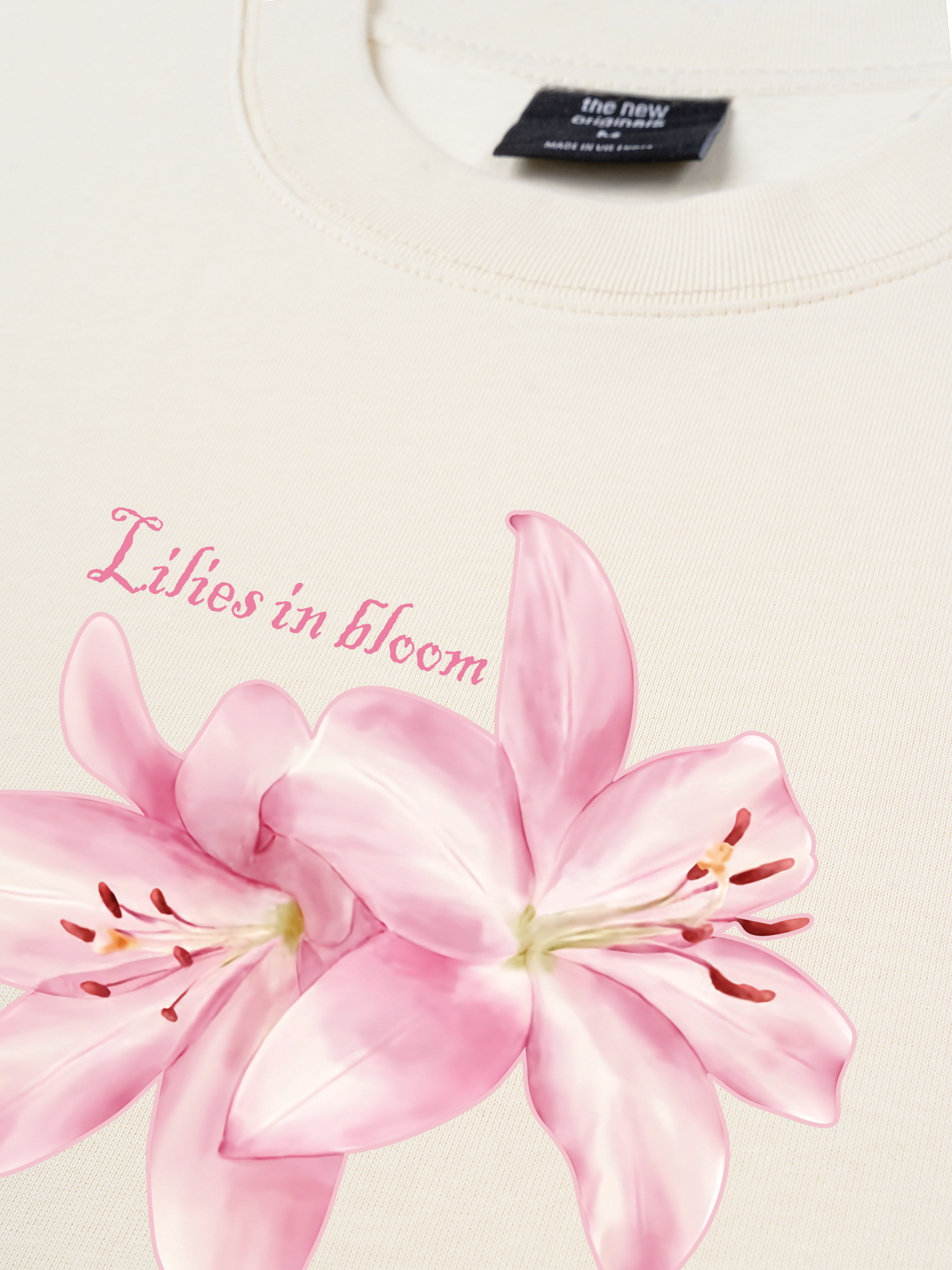 Áo Thun Relaxed Fit Lilies in Bloom