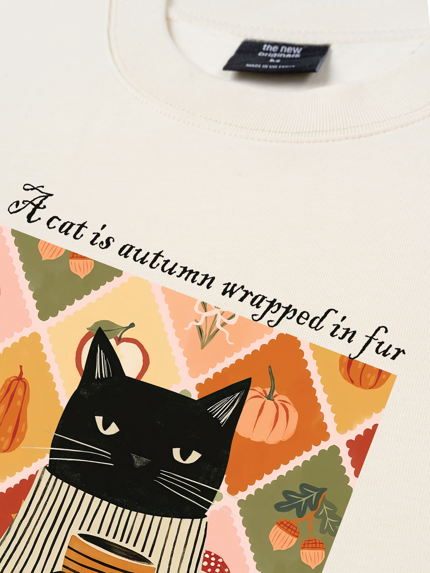 Áo Thun Relaxed Fit Autumn Vibes A Cat