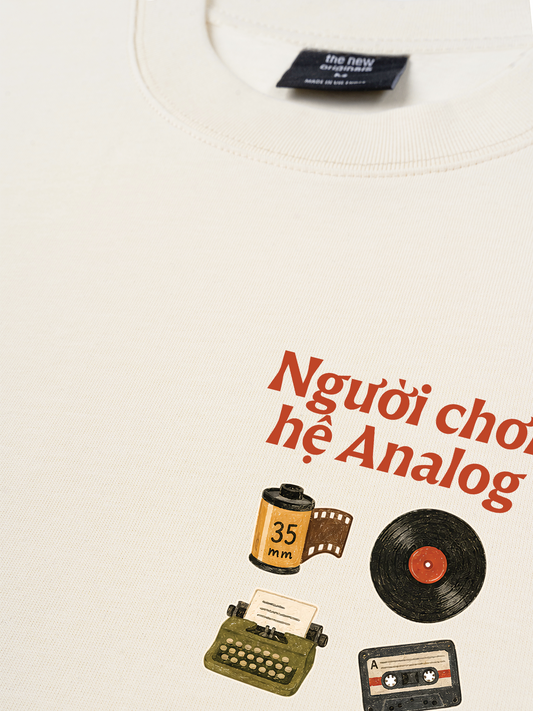 Áo Thun Relaxed Fit Người Chơi Hệ Analog