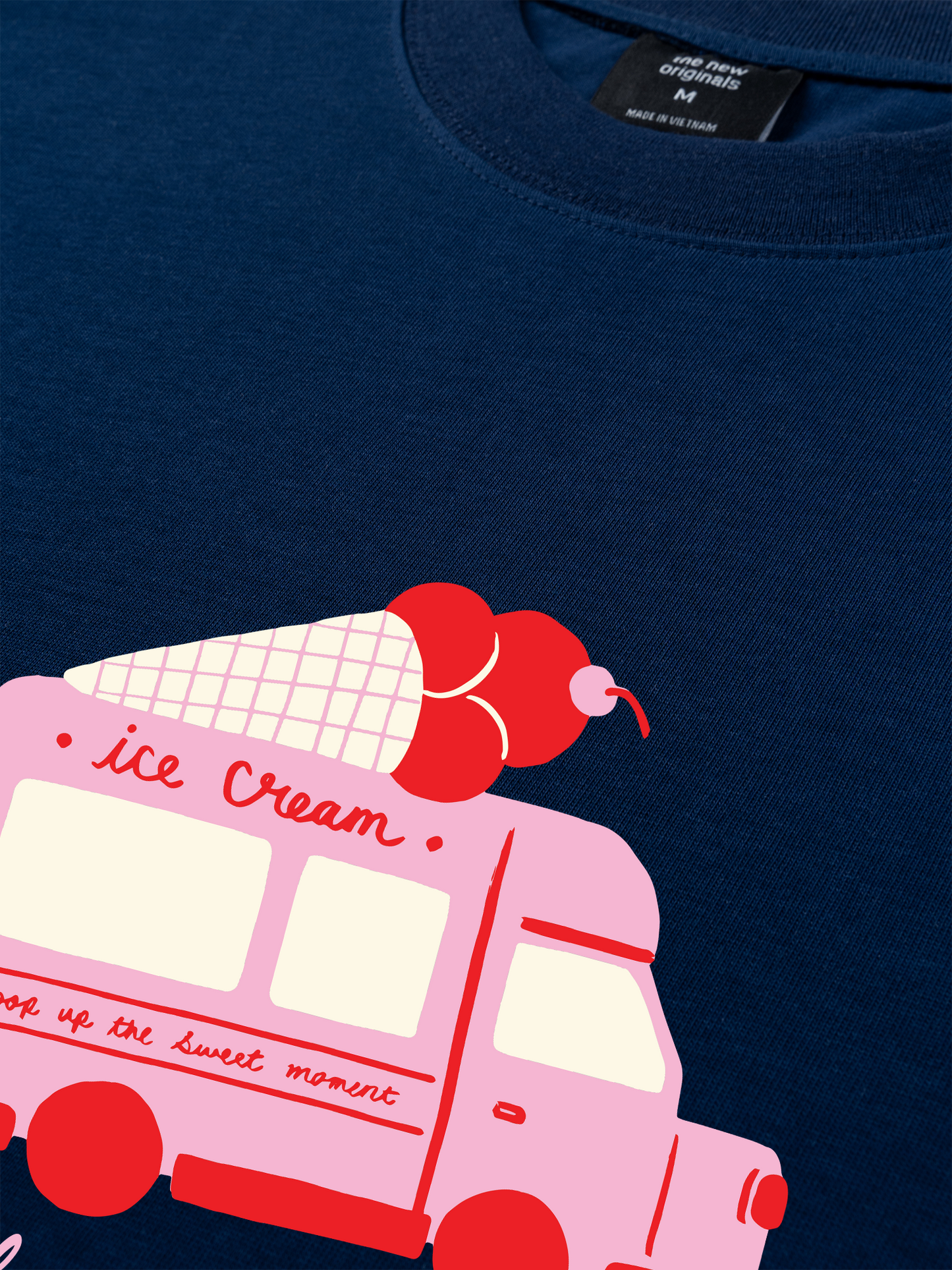 Áo Thun Relaxed Fit Chasing Dreams
