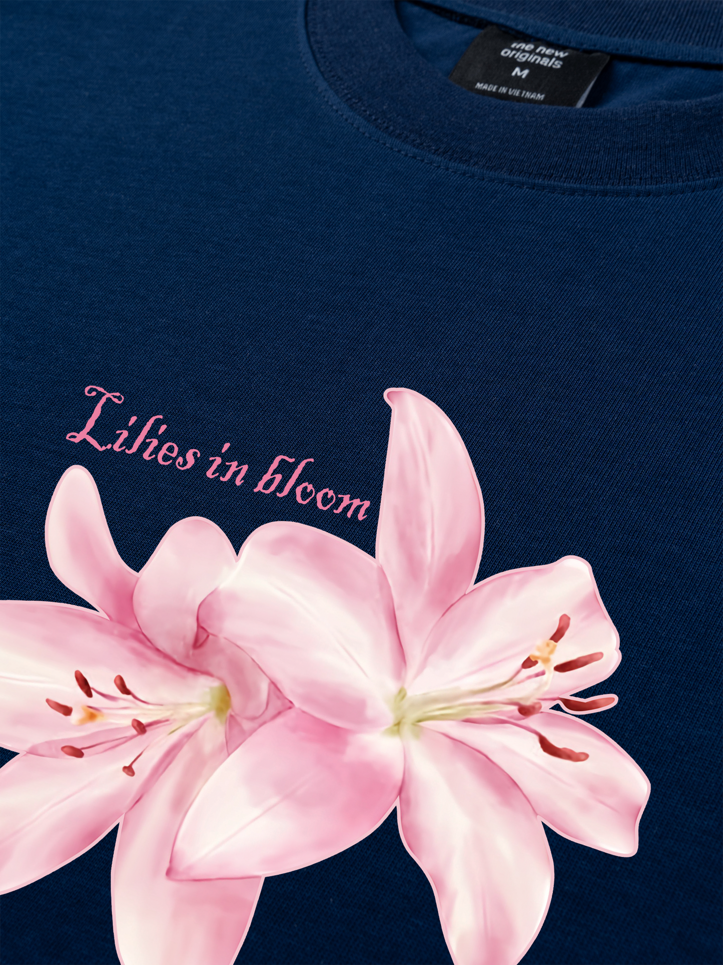 Áo Thun Relaxed Fit Lilies in Bloom