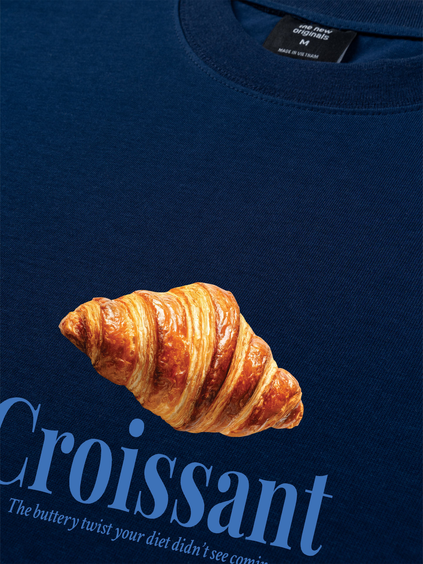 Áo Thun Relaxed Fit Croissant Quote