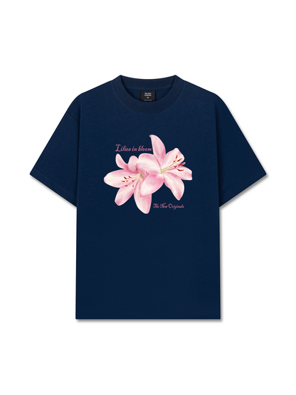 Áo Thun Relaxed Fit Lilies in Bloom