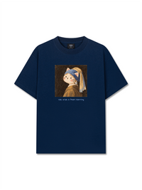 Áo Thun Relaxed Fit Cat with a Pearl Earring
