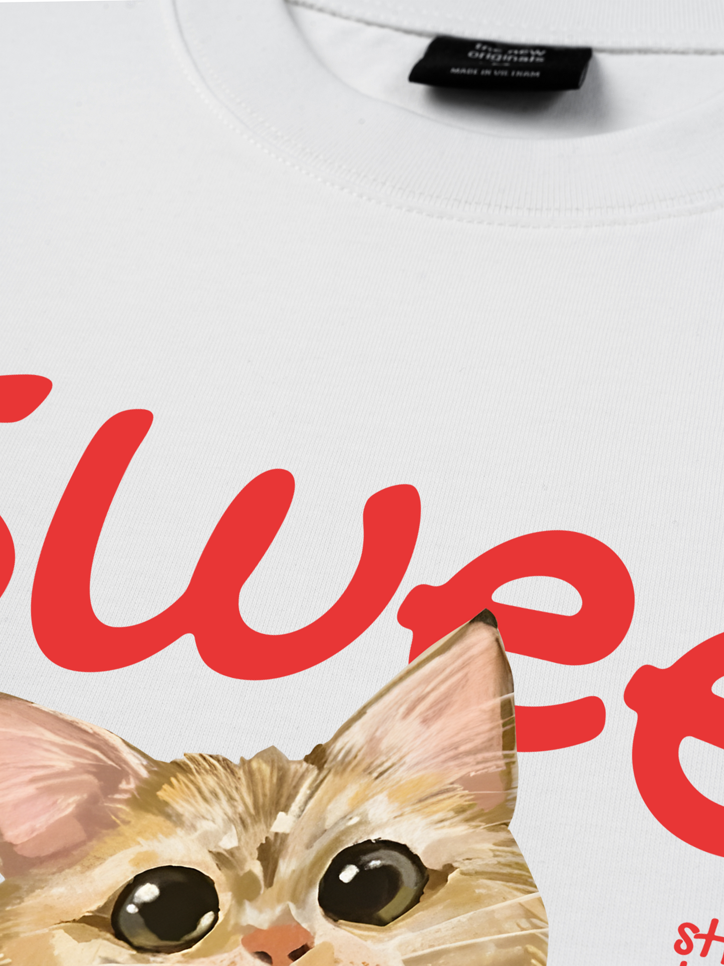 Áo Thun Relaxed Fit Animal Mood Strawberry Bread Cat