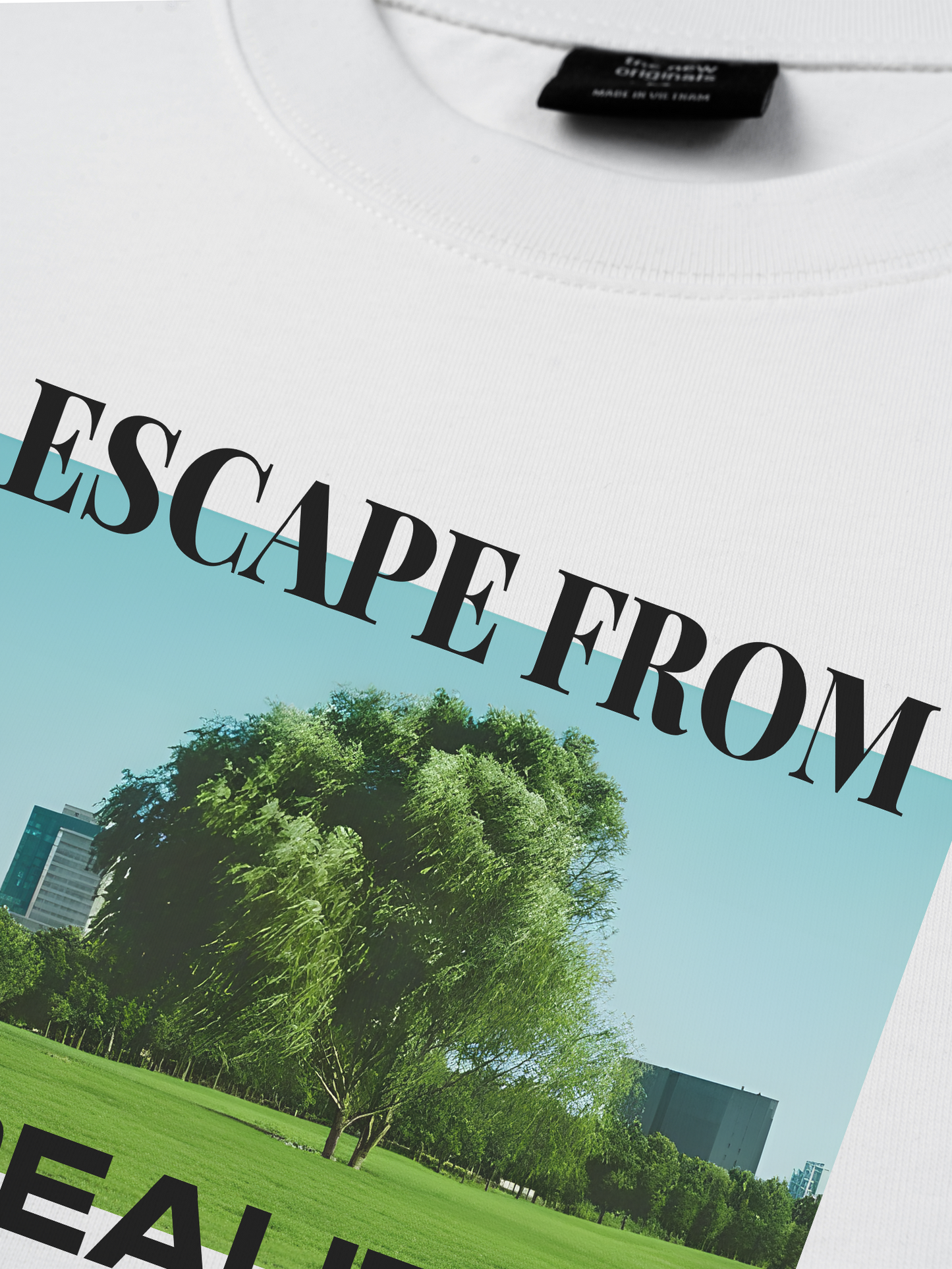 Áo Thun Relaxed Fit Iconic Escape From Reality