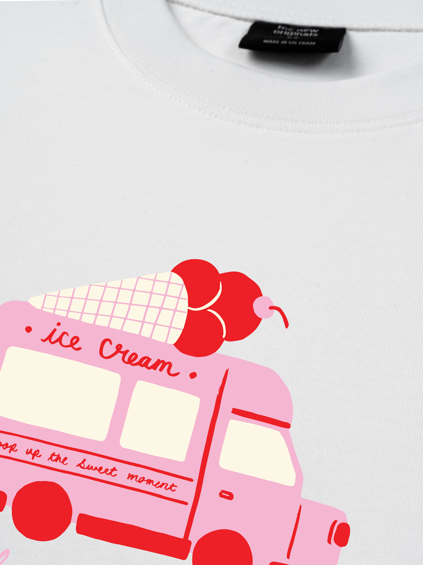 Áo Thun Relaxed Fit Chasing Dreams