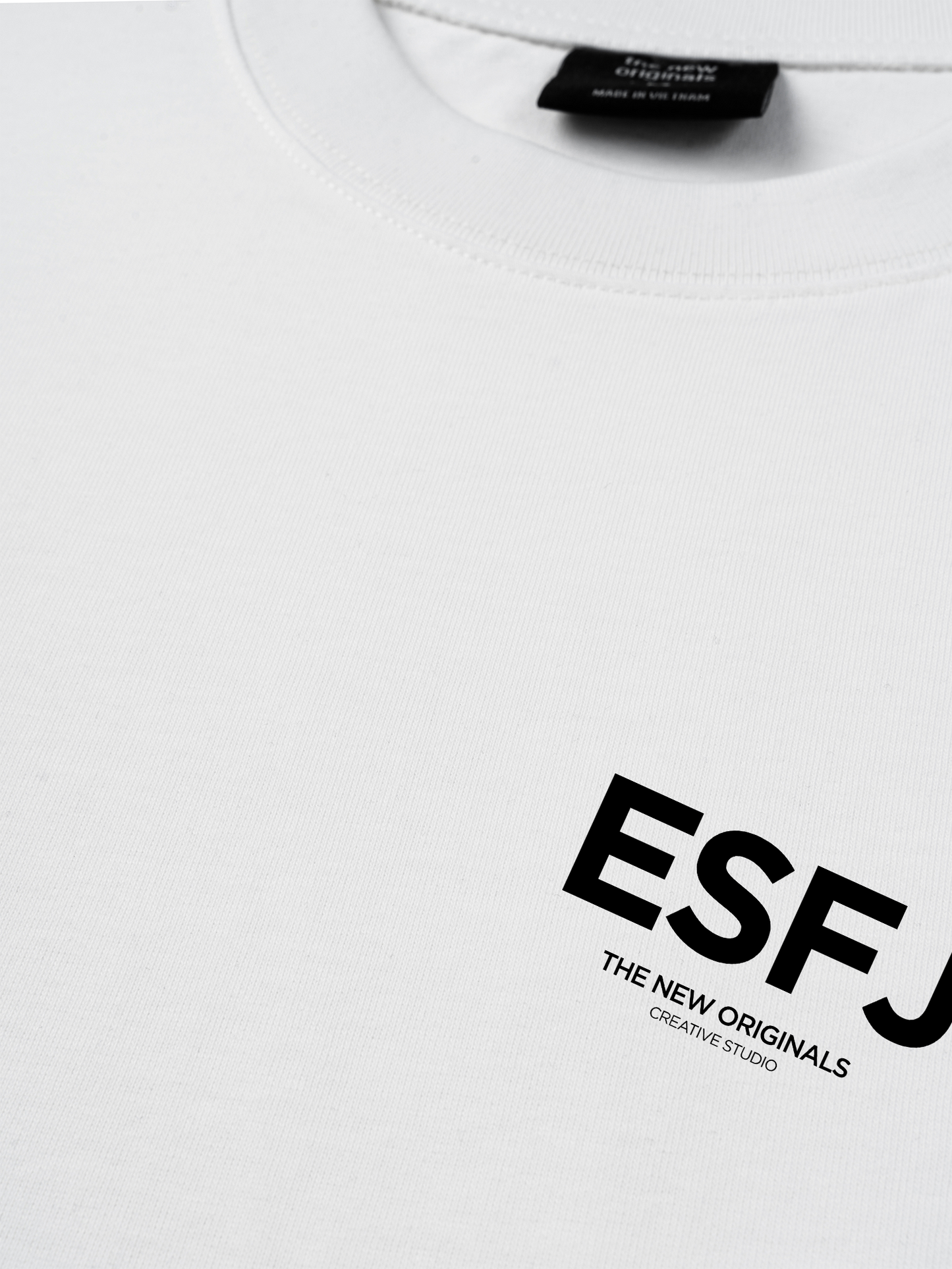 Áo Thun Relaxed Fit ESFJ MBTI