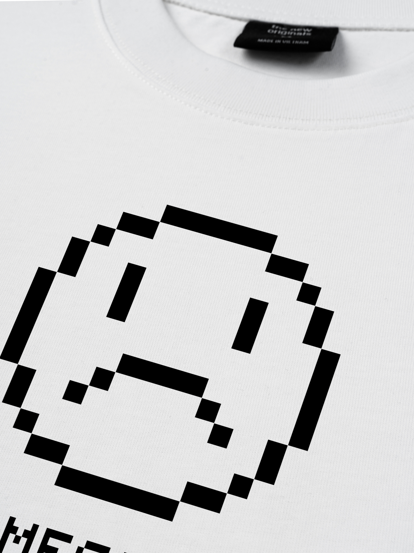 Áo Thun Relaxed Fit Pixel Universe Uncomfortable