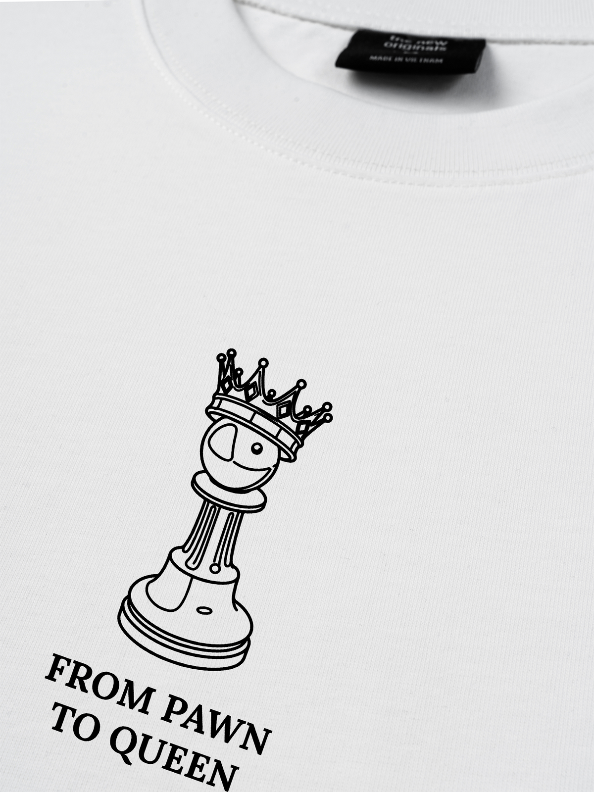 Áo Thun Relaxed Fit From Pawn To Queen