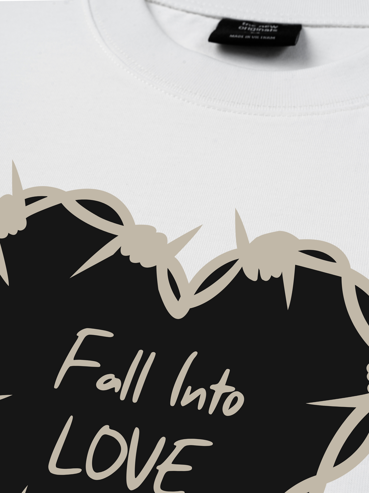 Áo Thun Relaxed Fit Fall Into Love