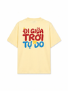 Áo Thun Relaxed Fit Đi Giữa Trời Tự Do